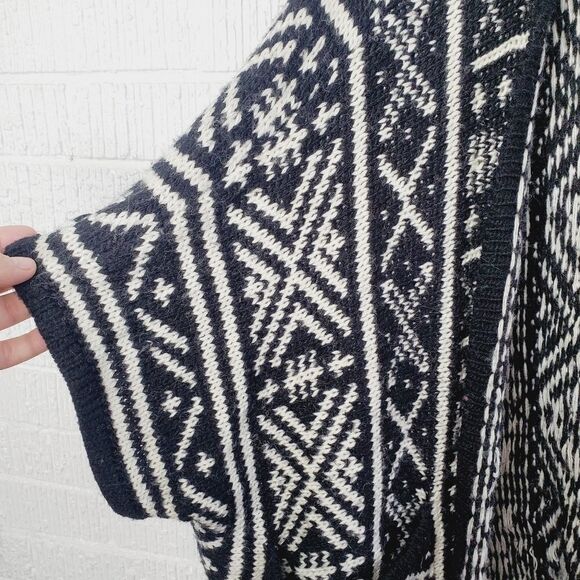 patterned sweater poncho open cardigan medium - Picture 3 of 7